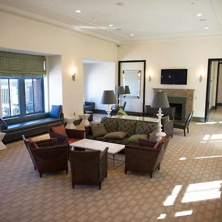 Crystal Quarters Furnished Apartments At The Gramercy Arlington Esterno foto
