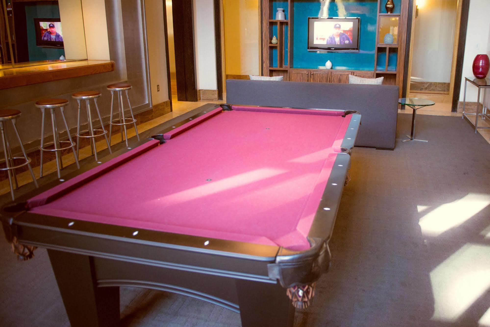 Crystal Quarters Furnished Apartments At The Gramercy Arlington Esterno foto